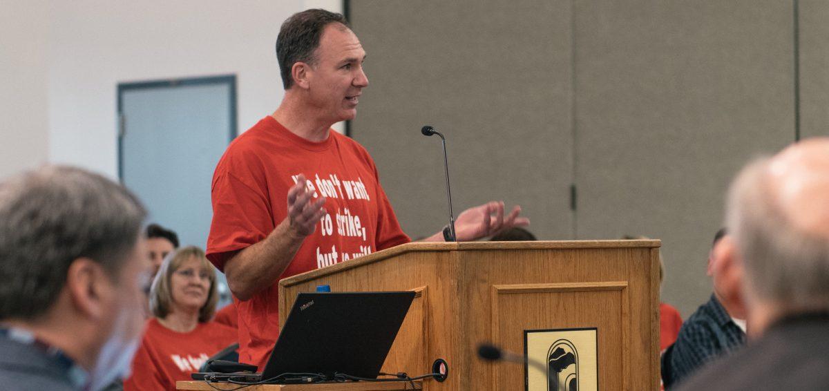 Cuesta faculty rally for â€œfair payâ€ at Board of Trustees meeting