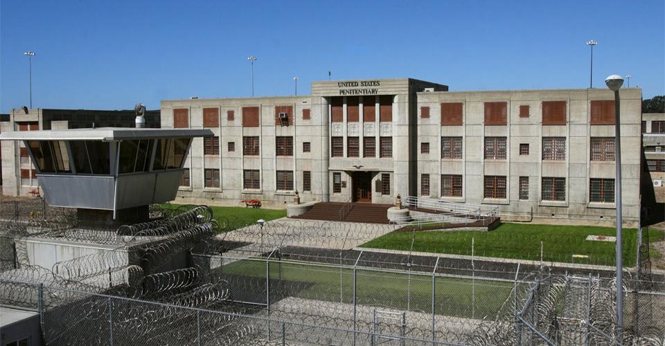 Cuesta political science instructor Kari Hall teaches a class for inmates at the Lompoc Prison.