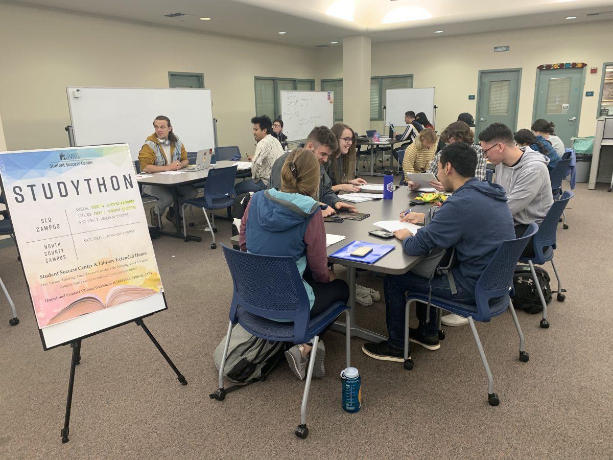 Students at the Cuesta College library study for upcoming finals. Photo by Valeria Cisneros