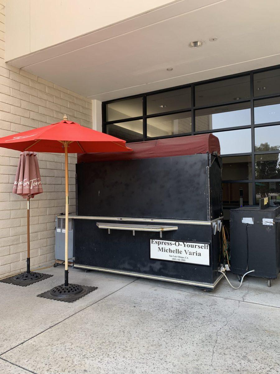 Cuesta College coffee cart Espress-O-Yourself, located near the library. Photo by Lauren Grasmick