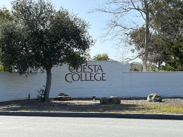 Cuesta College's welcome sign located at the main campus entry. Photo by Sawyer Thomas